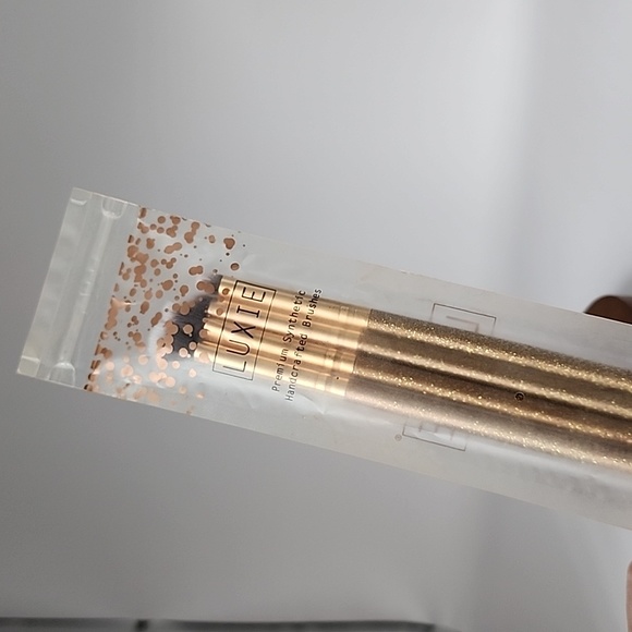 Luxie Luminous 4 Piece Gold Eyeshadow Brush Set - Picture 4 of 9